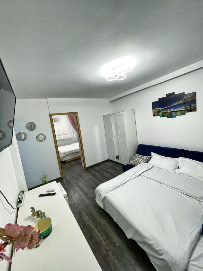 3 Rooms Cinema Garden Parking House بوخارست المظهر الخارجي الصورة